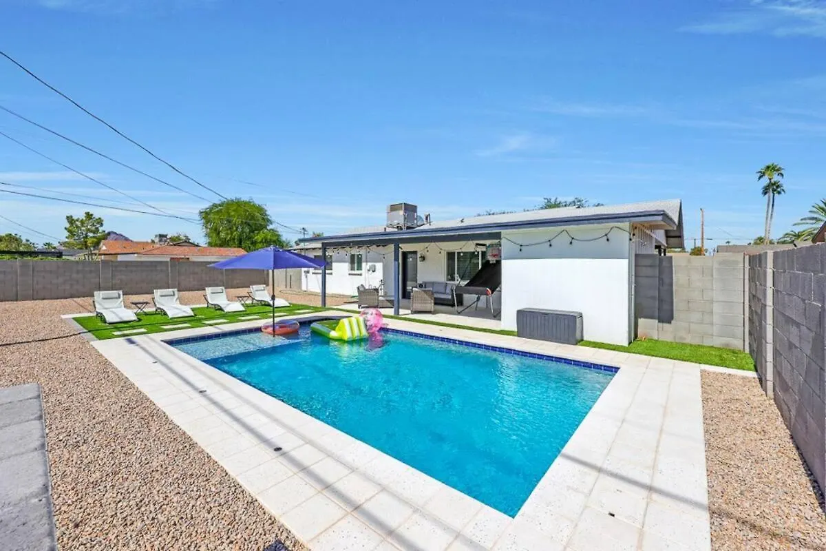 Old Town Scottsdale Heated Pool Villa